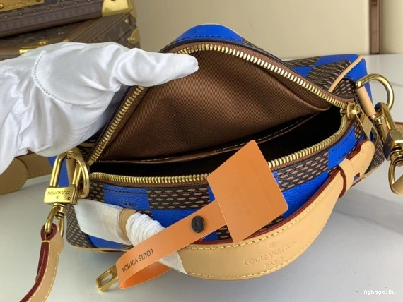 Chess LOUIS VUITTON Messenger-24*24*8CM 0419